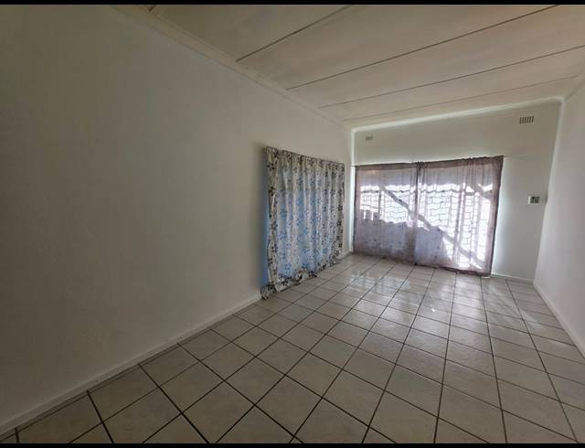 4 BEDROOM HOUSE FOR SALE IN SASOLBURG EXT 4